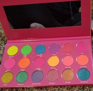 80s thened eyesahdow pallete